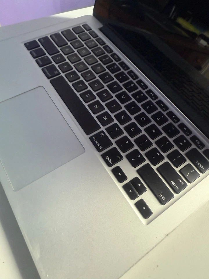 MacBook Pro 13-inch A1502 128GB SSD, 8GB RAM, 2.7GHz With Retina Display, photo 2 of 3