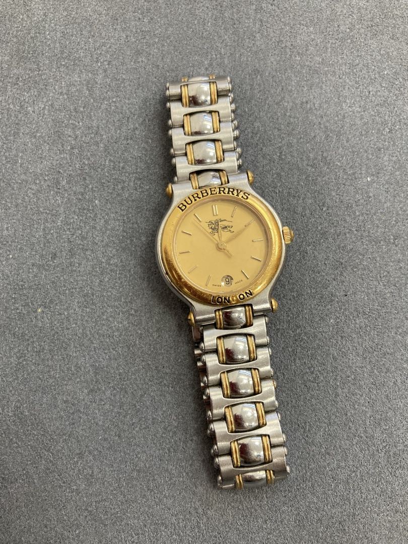 Неизвестное Burberry Analog Quartz Women Vintage