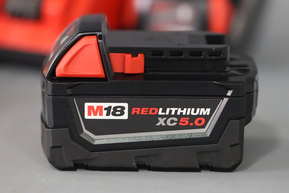 MILWAUKEE TOOL M18XC 5.0 & M18 CP2.0 Multi-Voltage Chrgr & Lithium Batt,No Box - Image 4 of 4