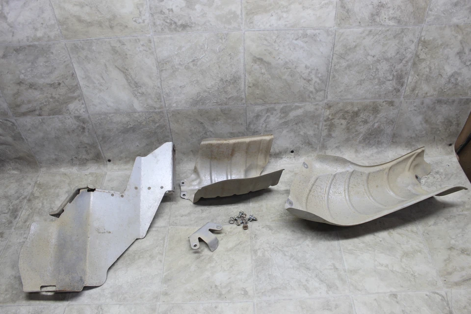 Protectores térmicos de tubo de escape OEM Honda Pioneer 1000 1000 1000-5 16-19 Foto 4 de 4