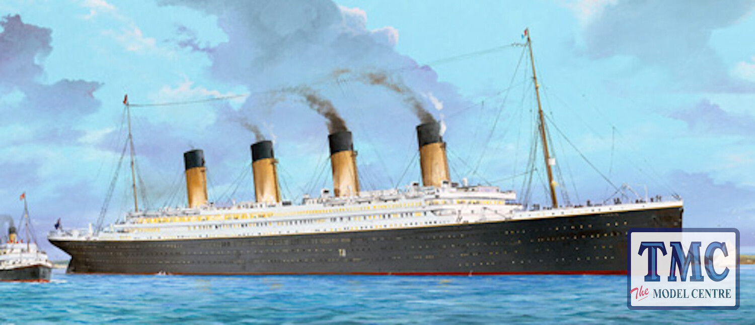 TM03719 Trumpeter 1:200 Titanic with USB LED light set