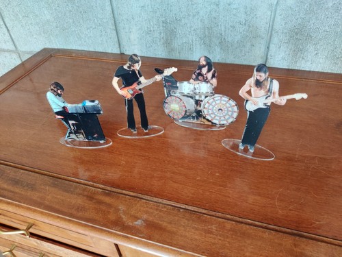Pink Floyd 1971 figures cristal clear acrylic color. They look ...