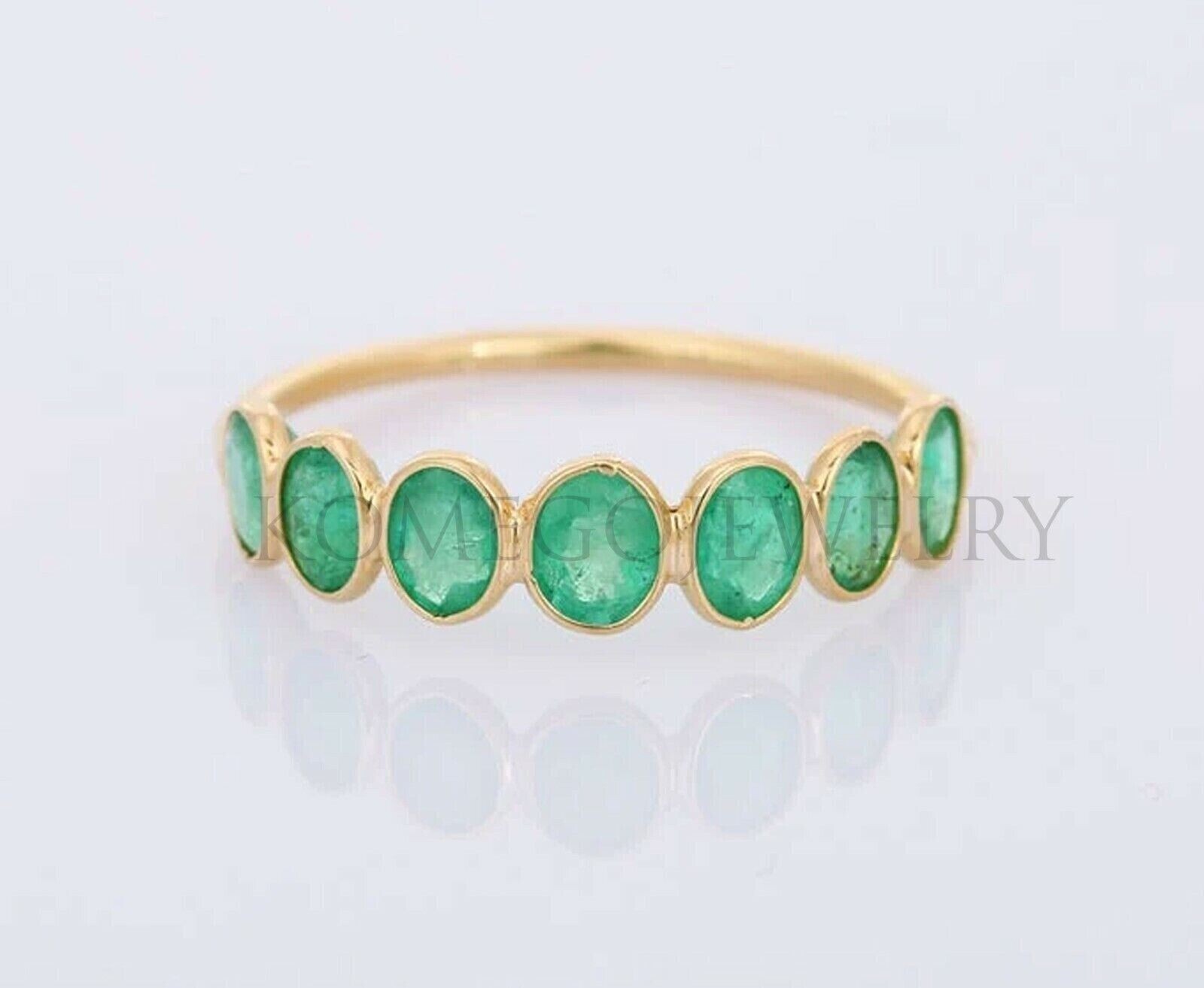 Emerald Gemstone 925 Silver Band Ring Handmade Jewelry Gift for Women