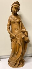 Heilige Elisabeth mit Krug, große geschnitzte  Holzstatue