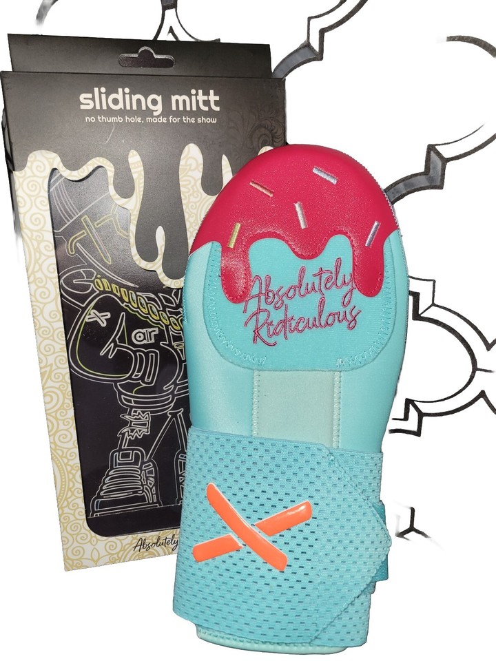 Aria Absolutely Ridiculous Ice Cream Sliding Mitt. Adult / BRAND NEW