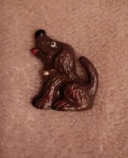 kleiner Hund aus Metall,  bemalt,  Dackel ?