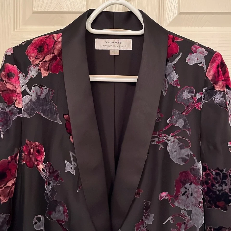 Tahari ASL Women's Black Floral Blazer Sz 6 Velvet One Button Pockets Workwear - Image 2 of 4