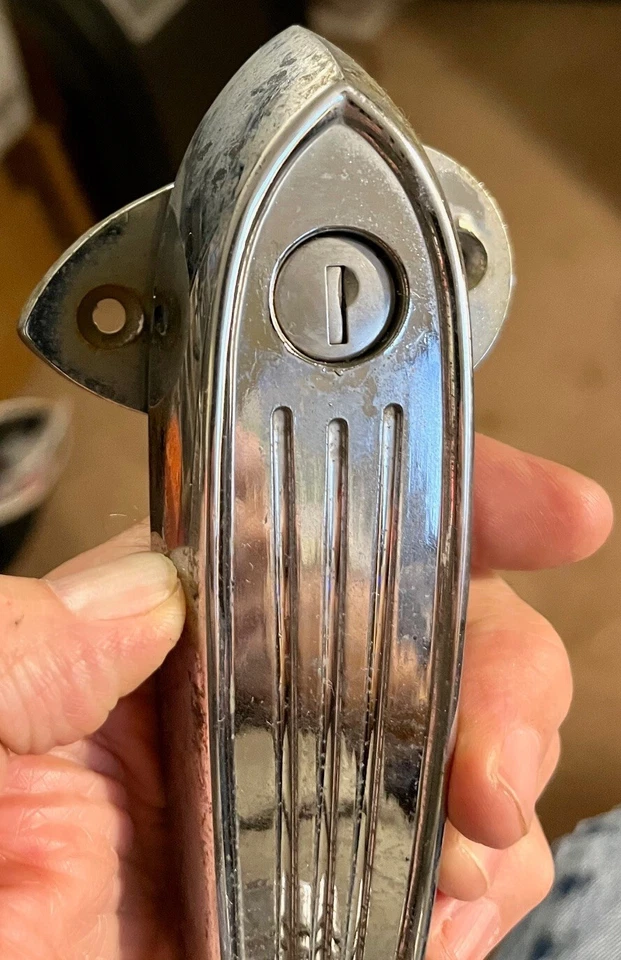 1956 1957 1958 1959 AMC Rambler Ambassador camioneta puerta trasera manija de ventana Foto 4 de 4