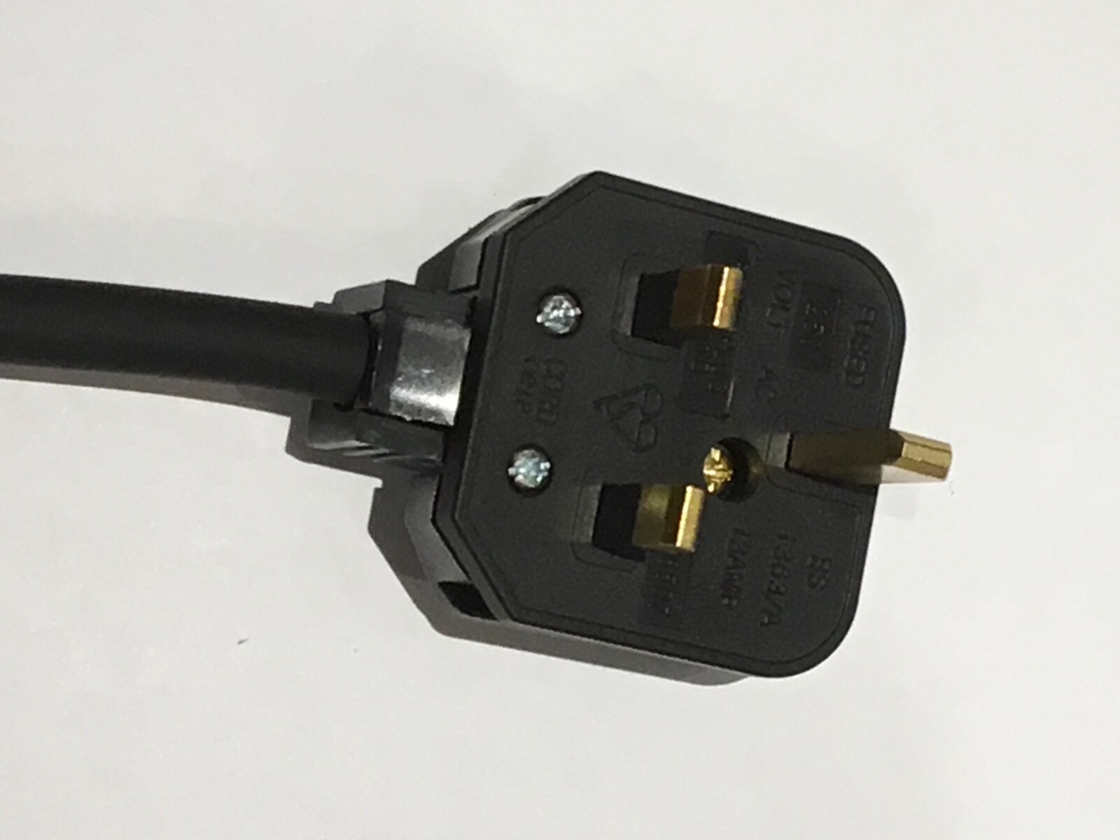 Uk 13 amp plug to 16 amp PCE Black socket HO7RNF cable with heat