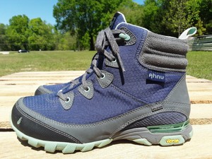 ahnu sugarpine hiking boots