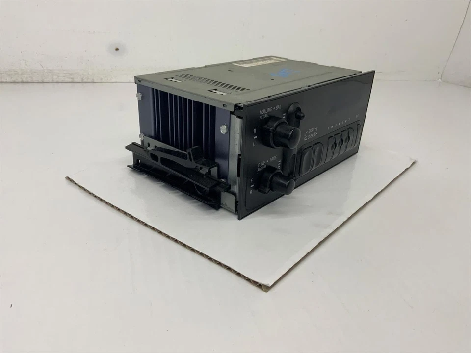 Receptor de radio GMC Sierra 1500 1996-2005 15769264 OEM Foto 2 de 4