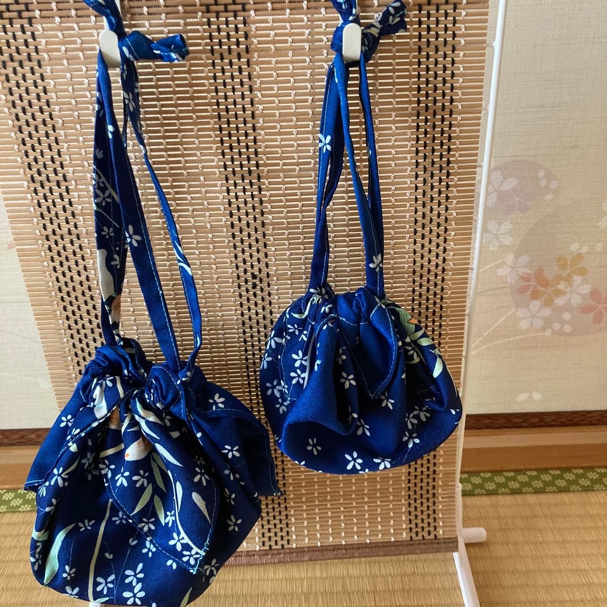 Drawstring pouch navy floral pattern Japanese sty… - image 1