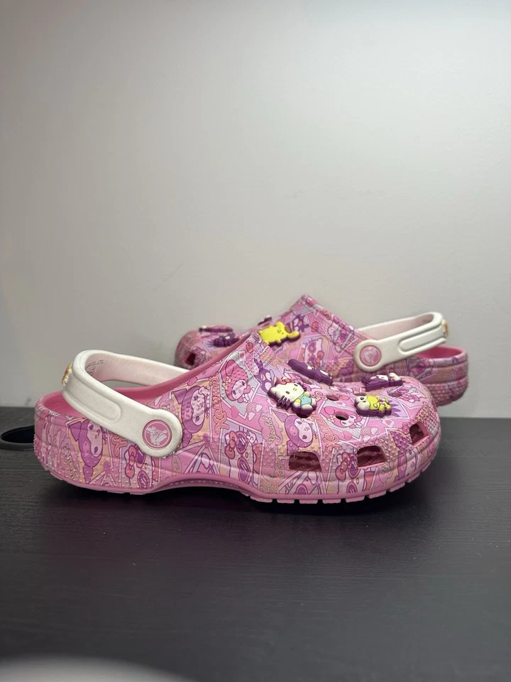 Crocs SANRIO Hello Kitty and Friends com tamancos Jibbitz anexados meninas J 6 - Imagem 4 de 4