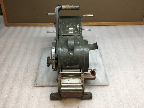 TAPESHOOTER MODEL 100 Water Activated Gum Tape Dispenser BETTER PACKAGES INC
