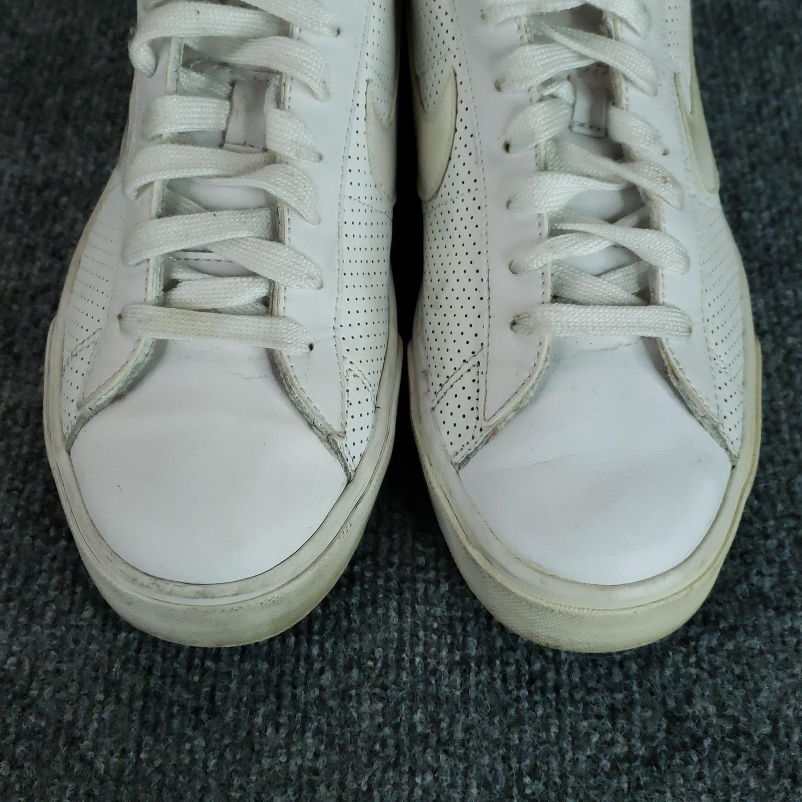 Nike Sweet Classic Shoes Womens Size 10 White Casual Sneakers 354496-111 thumbnail 3