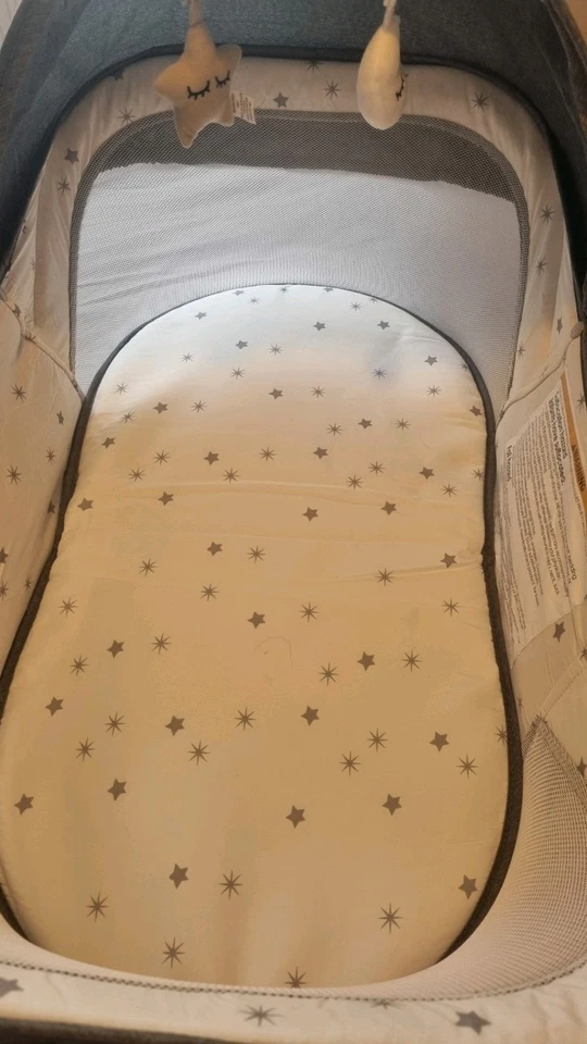 Beberoad Newmoon Portable Travel Bassinet & Co-Sleeper 0m+ - Grey - Image 4 of 4