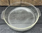 Vintage Pyrex Deep Dish Cake Pan. #221. 8 3/4” x 2” In Good Condition.