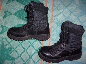 magnum boots womens