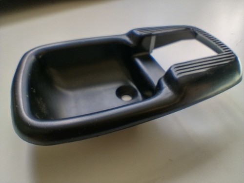 Cerradura de puerta interior Pull Surround, negro, V W T1 Bug, Karmann Ghia, nuevo de stock genuino - Imagen 1 de 5