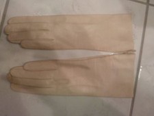 Vintage NEW Pale Beige Fine Leather Unlined Gloves Size 6 NWOT