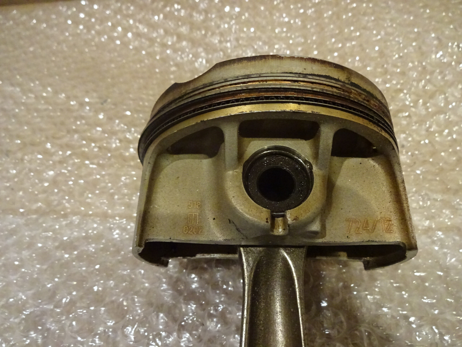 Maserati 4200, Quattroporte-RH Engine Piston & Con Rod Cyl# 1 -P/N 198410-192402