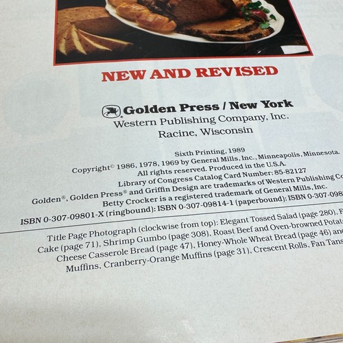 Vintage Betty Crocker's Cookbook 1986 5 Ring Binder w/ Tabs RingBound - Picture 4 of 21