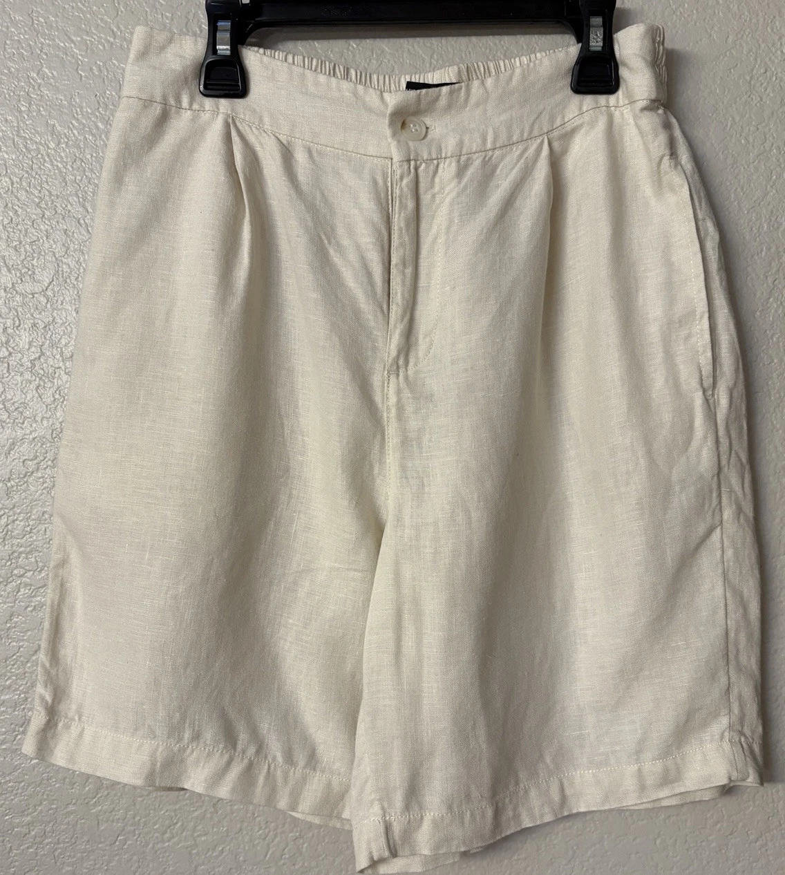 Tahari 100% Linen Cream Color Shorts W/European Grown Flax Quiet Luxury Sz Small
