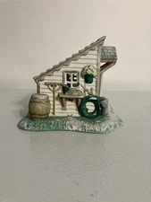 PARTY LITE Garden House Shed Tea Light Christmas ￼ Votive Candle Holder