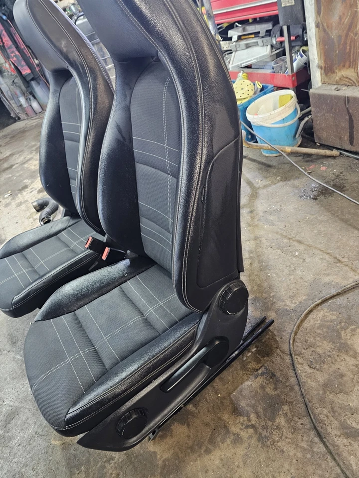 mercedes A-CLASS W176 2012-2015 Front SEATS DRIVER and PASSENGER SIDE. - Image 3 of 4