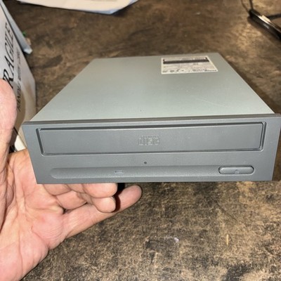 TEAC CD-532E, Vintage 32x SPEED ATAPI CD-ROM, LEGENDARY MODEL NIB With Belt