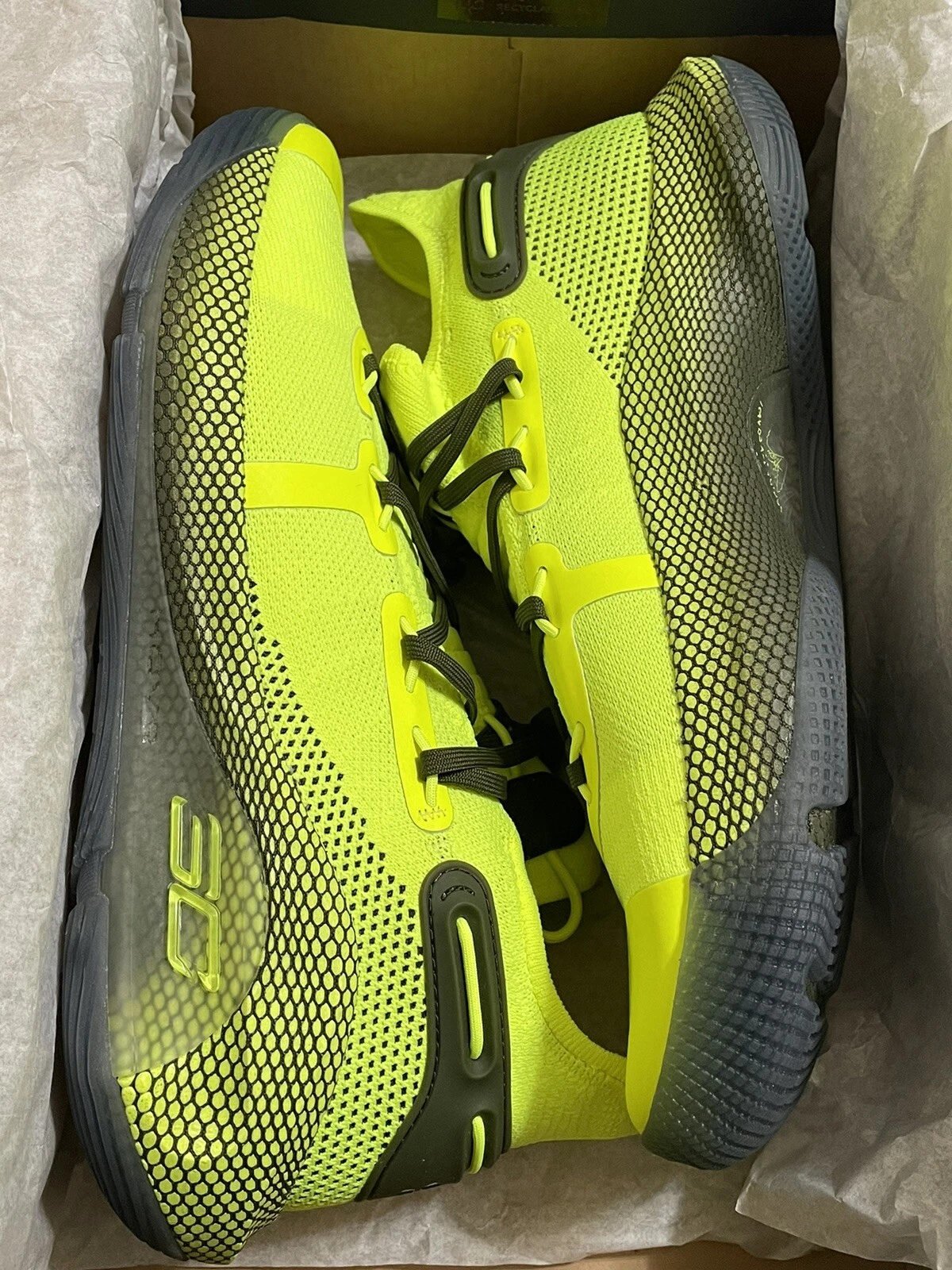 NEW Under Armour UA Steph Curry 6 Coy Fish Hi Vis Yellow Basketball Shoes 11.5