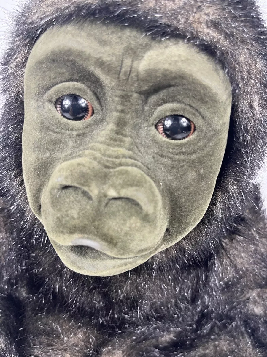 FAO Schwarz 5th Avenue Lifelike Baby Gorilla Plush Stuffed Animal. 12 Realistic