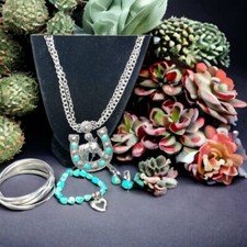 Southwest Blue Colored Silvertoned Necklace Bracelet Earring Set Costume