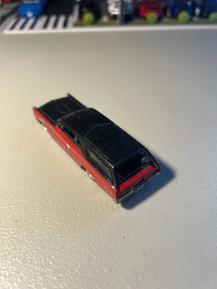 Vagón suelto Hot Wheels Premium Boulevard Custom 66 GTO Foto 3 de 3