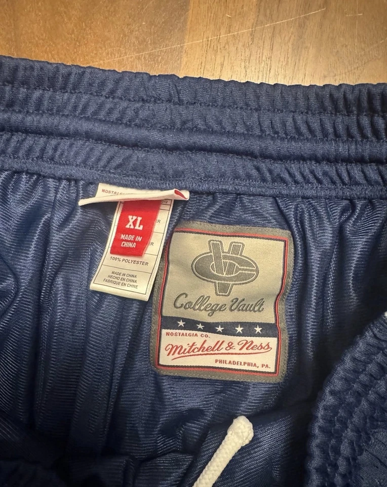 Pantalones Cortos Mitchell And Ness 1995-96 NCAA Georgetown Hoyas Swingman XL Foto 3 de 4