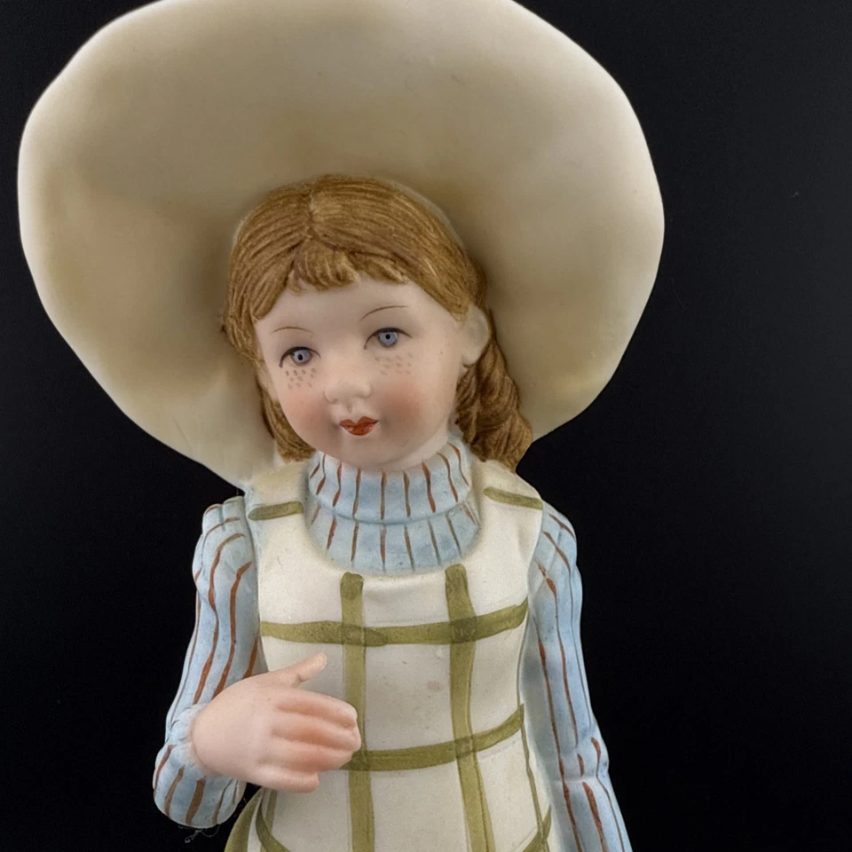 Holly Hobbie Bundle Friend Baking Bread, Flowers, Egg, Trinket Box Porcelain 70s - Image 3 of 4