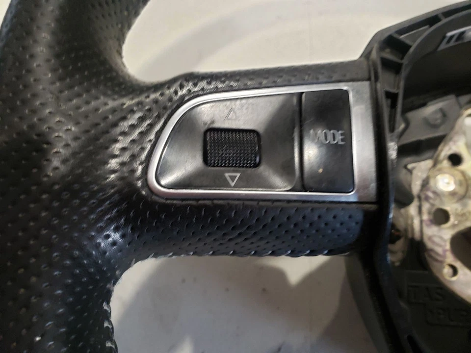 Volante S-Line - Audi A4 B8 Quattro Premium 2011 automático - OEM 8K0419091 Foto 3 de 4