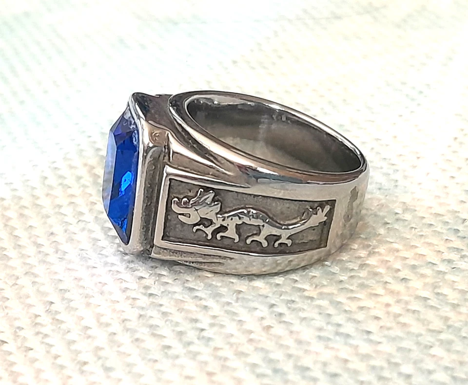 Anillo banda cómoda para hombre facetado simulado piedra azul acero inoxidable talla 7 Foto 2 de 4