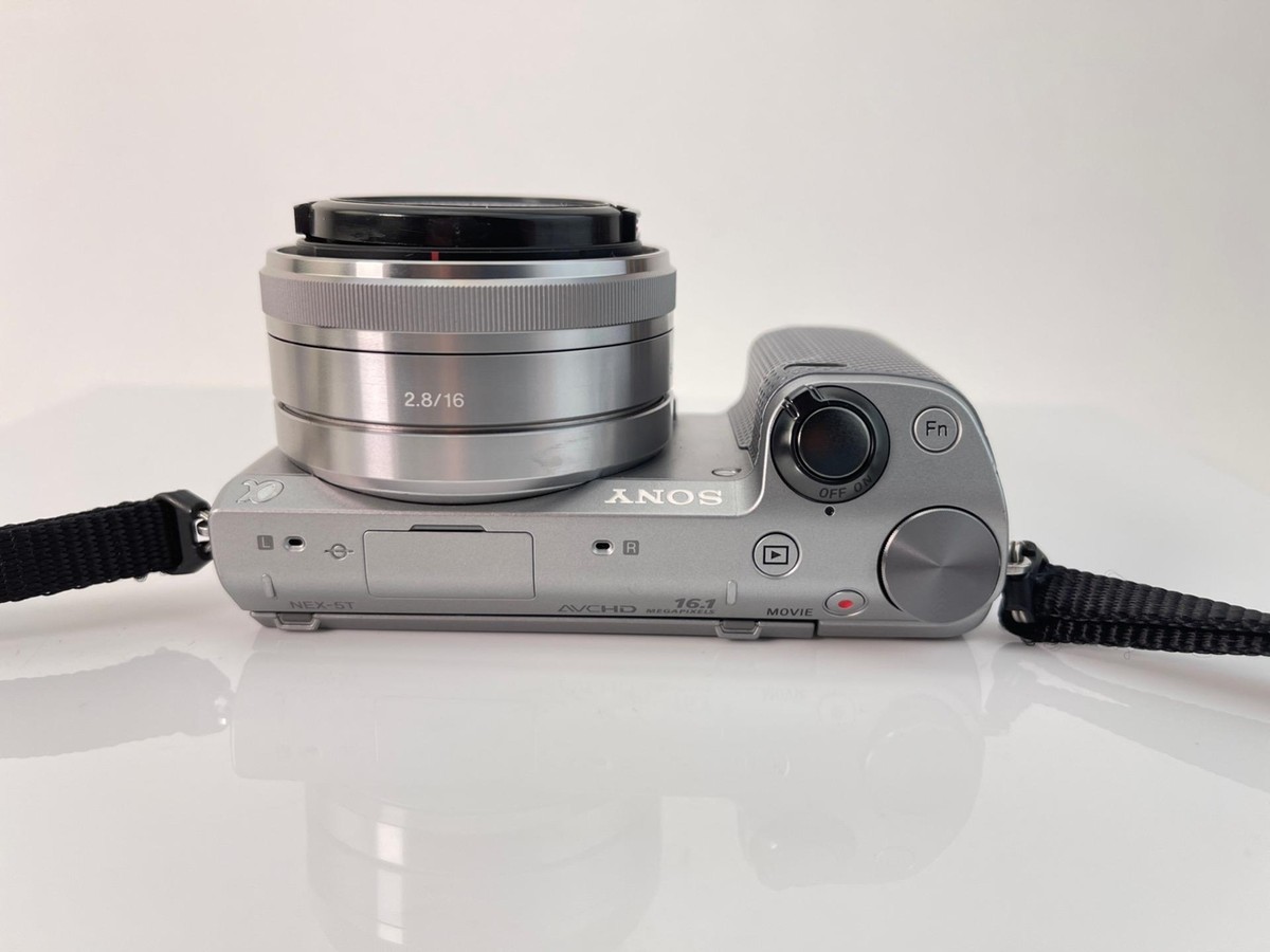Sony NEX-5T / SEL16F28 Mirrorless Interchangeable Camera with 16mm