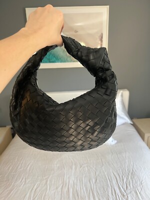 Bottega Veneta Jodie Shoulder Bag Teen Black Leather