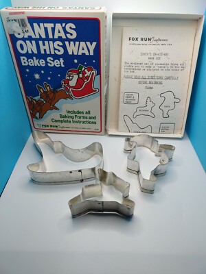 Vintage Fox Run Craftsmen Santa's On His Way Cookie Cutter Original Box 1984