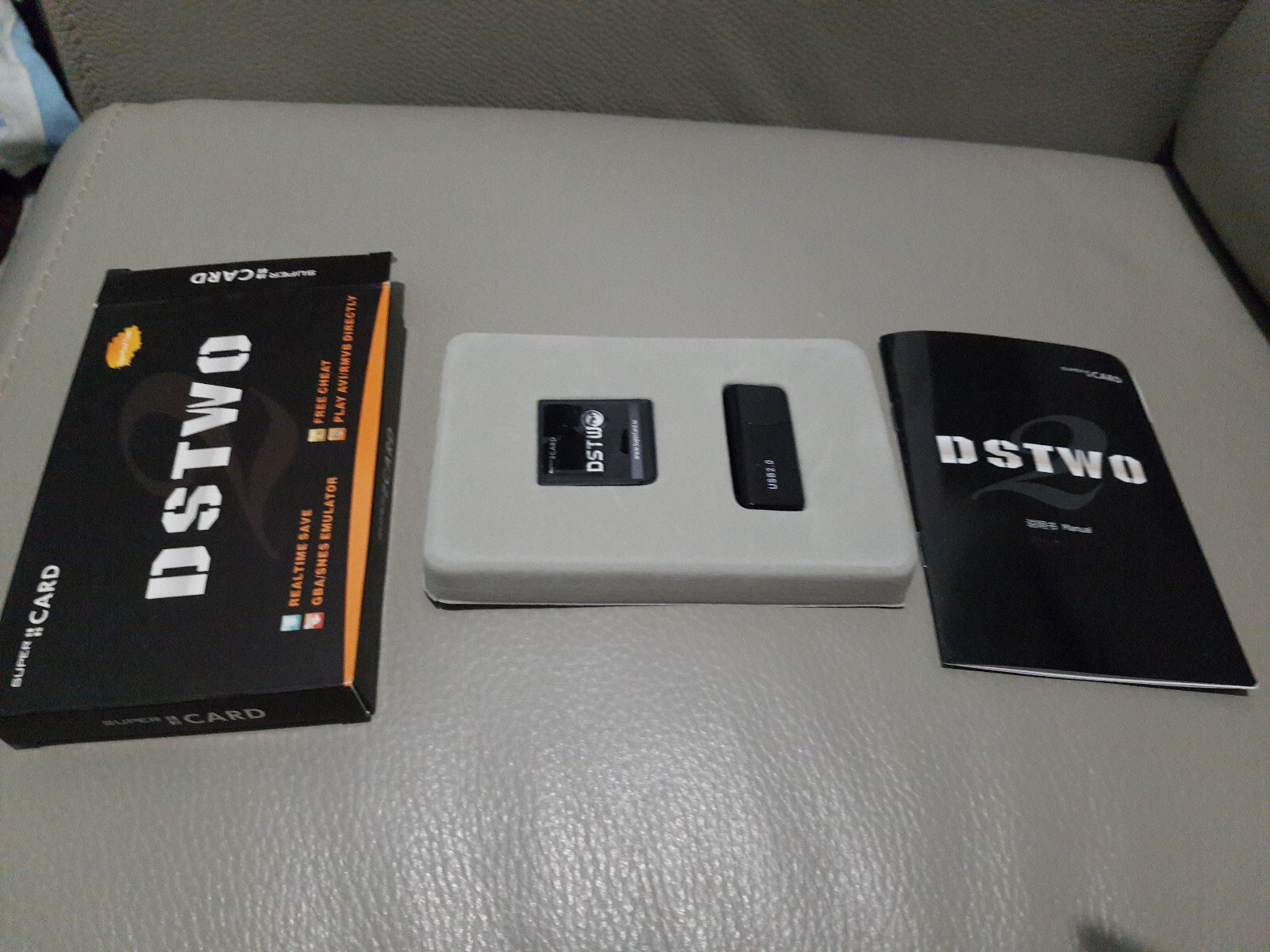 DSTwo Supercard édition collector complète en boîte pour DS