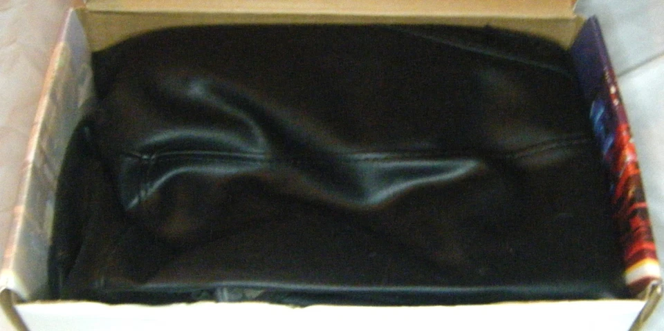 Front End Bra LeBra Le Bra 551089-01 fits 2006-2008 Chevrolet HHR Open Box NOS - Image 3 of 3