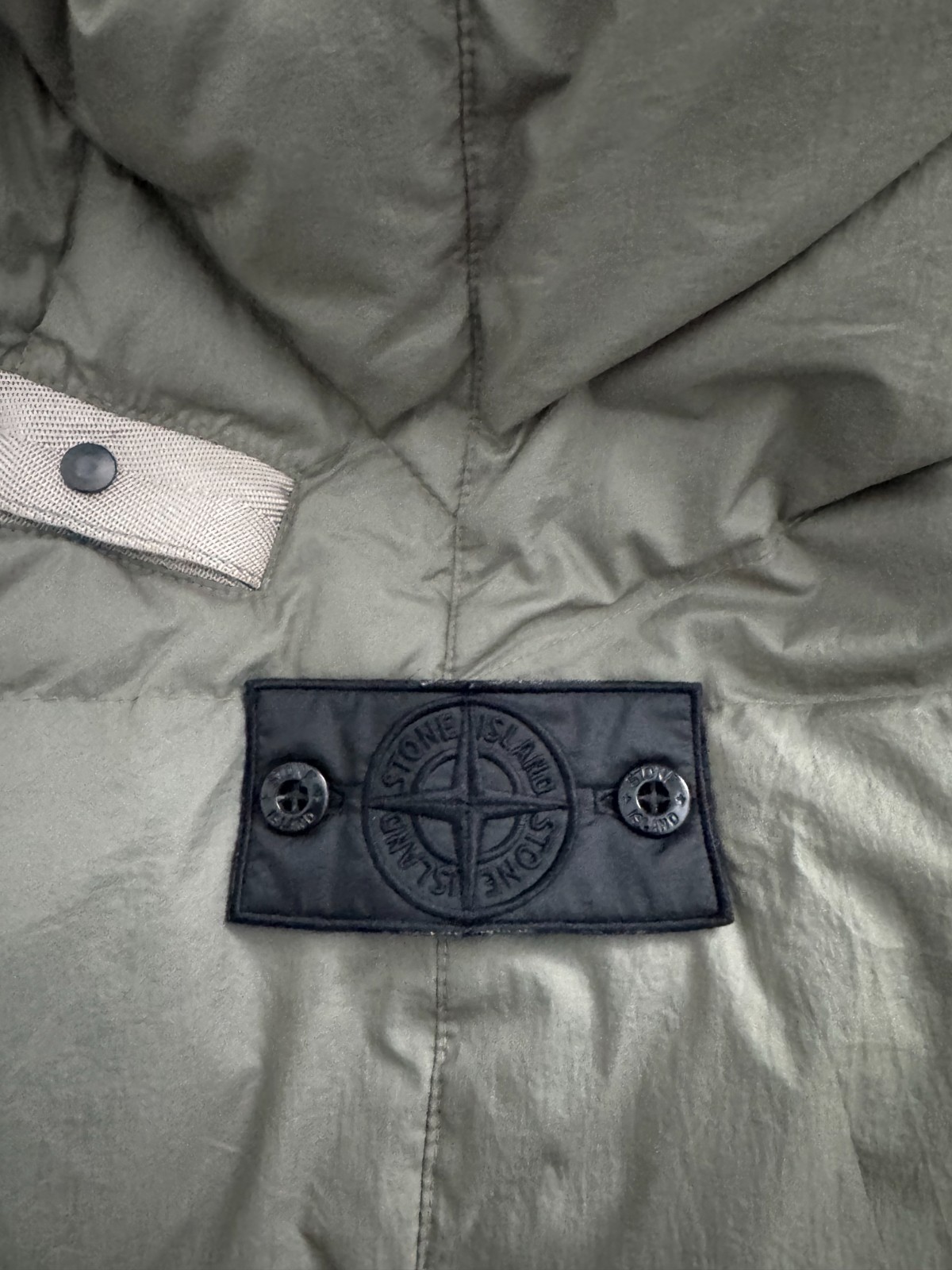 BNWOT STONE ISLAND SHADOW PROJECT MODULAR DOWN VEST LARGE thumbnail 2