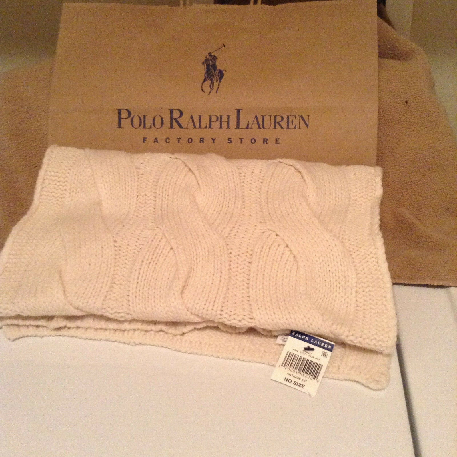 polo label scarf