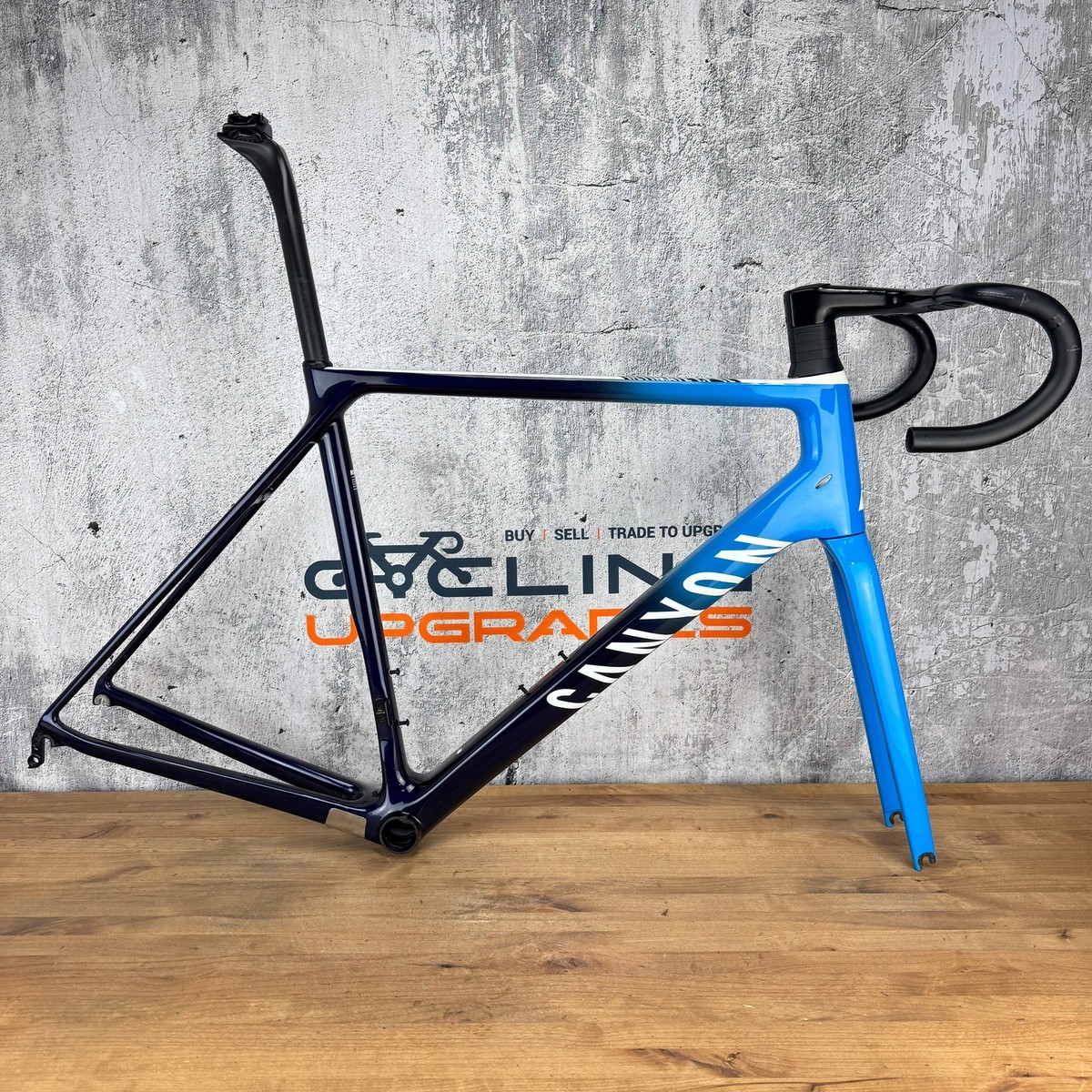 CANYON Ultimate CF SLフレームセット Ultimate CFR Disc Frame and Brake Kit | CANYON JP
