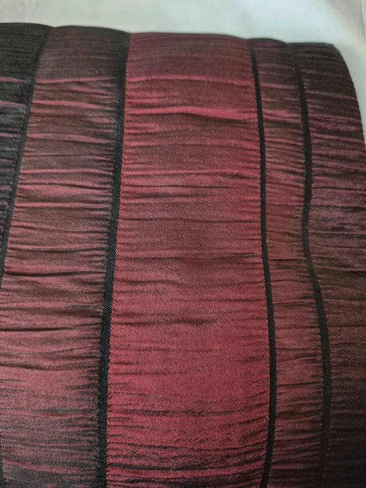 Cortina de chuveiro Metro Burgundy poliéster 70x72 - Imagem 2 de 3