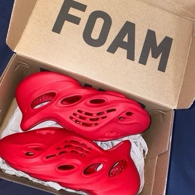 adidas Yeezy Foam RNNR 'Sand' Men's Size 10 US Runner Cream Clay