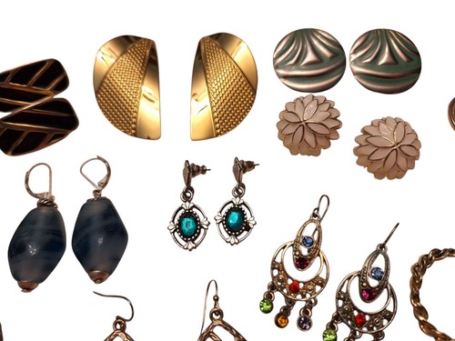 Ladies Pierced Earrings Lot Of 20 Pair Some Vintage Fashion - Picture 8 of 17