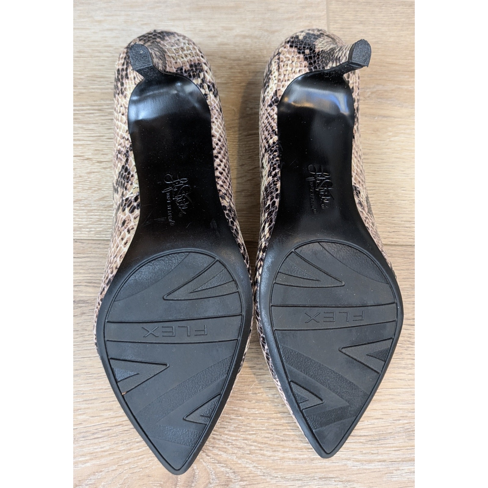 Life Stride Sevyn Pump Heels 8.5 Tan Brown Faux Snakeskin 3" Elegant Comfort